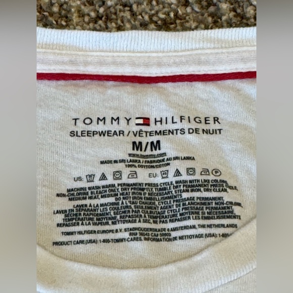 Tommy Hilfiger Women White Short Sleeve Cotton Graphic Logo T-Shirt size Medium - Picture 7 of 7